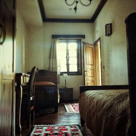 Hotel Vila Aleksander Berat Habitación foto