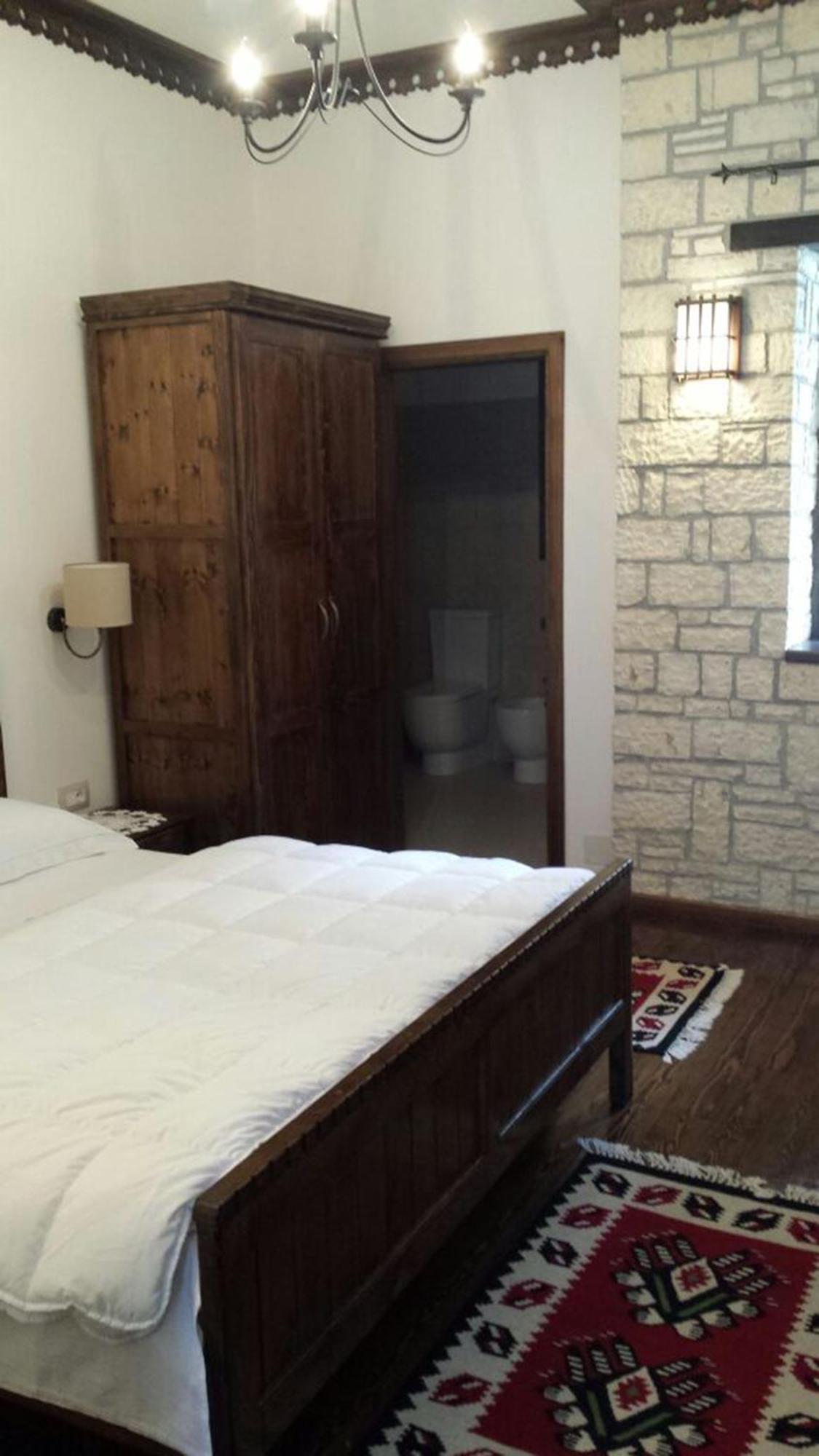 Hotel Vila Aleksander Berat Habitación foto