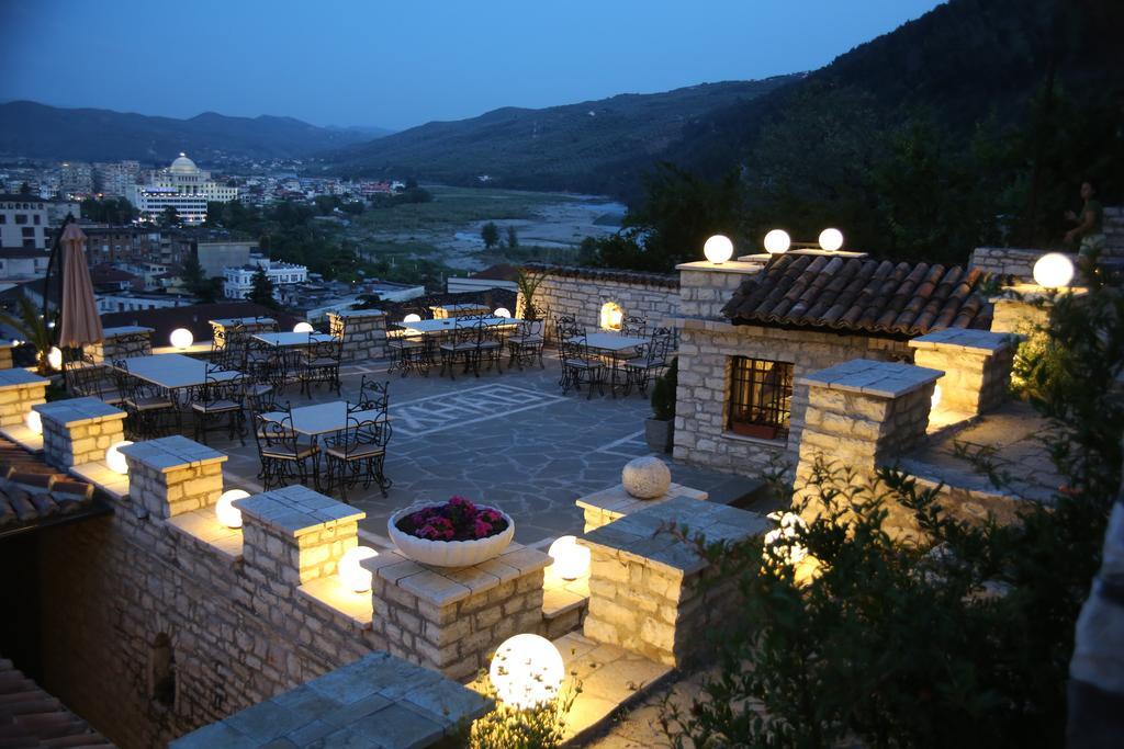 Hotel Vila Aleksander Berat Exterior foto