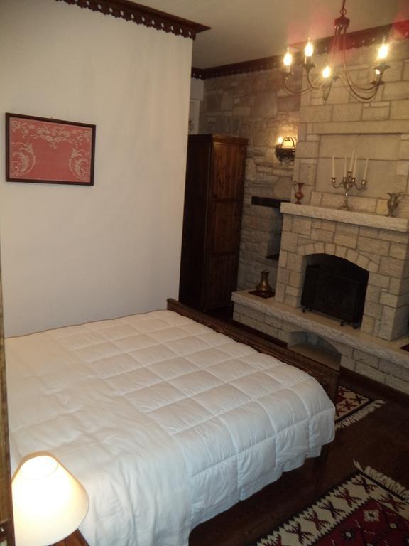 Hotel Vila Aleksander Berat Habitación foto