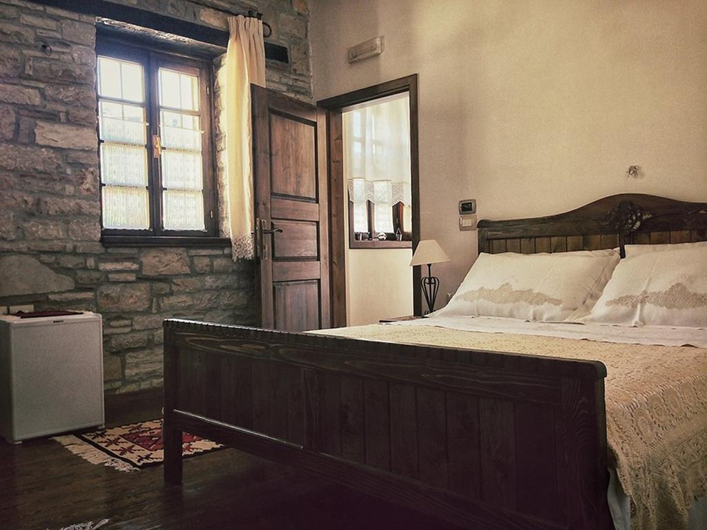 Hotel Vila Aleksander Berat Habitación foto