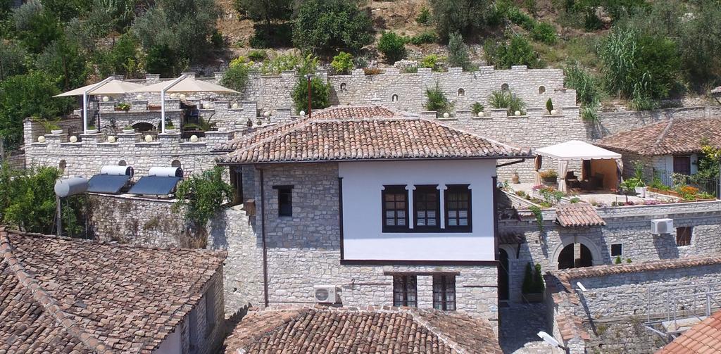 Hotel Vila Aleksander Berat Exterior foto