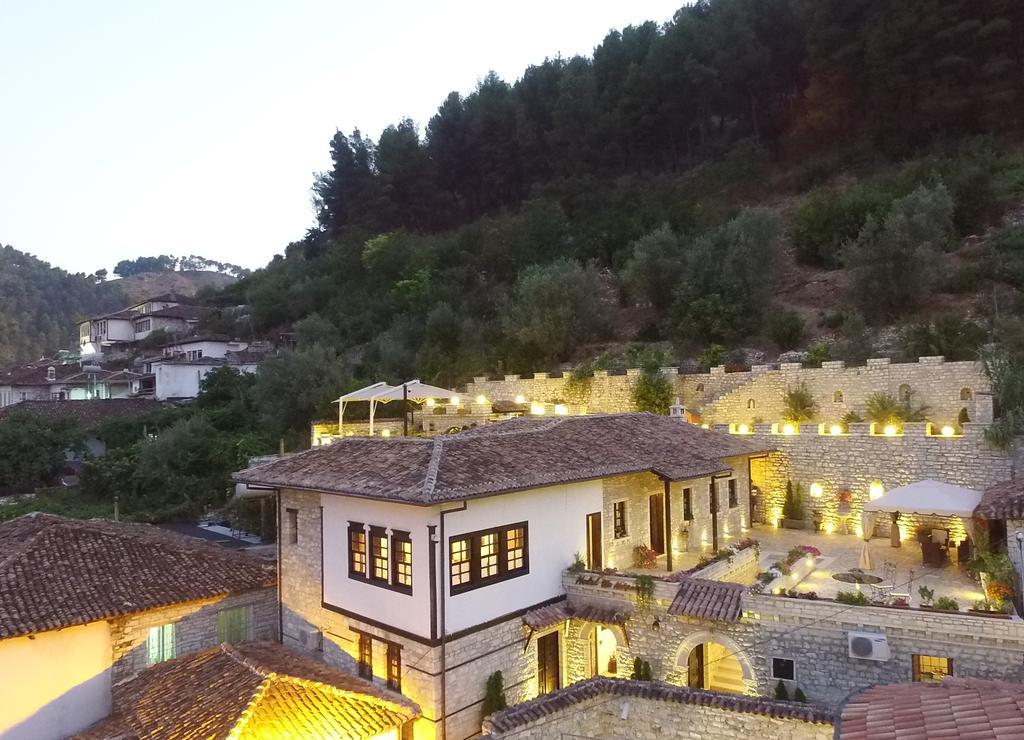 Hotel Vila Aleksander Berat Exterior foto